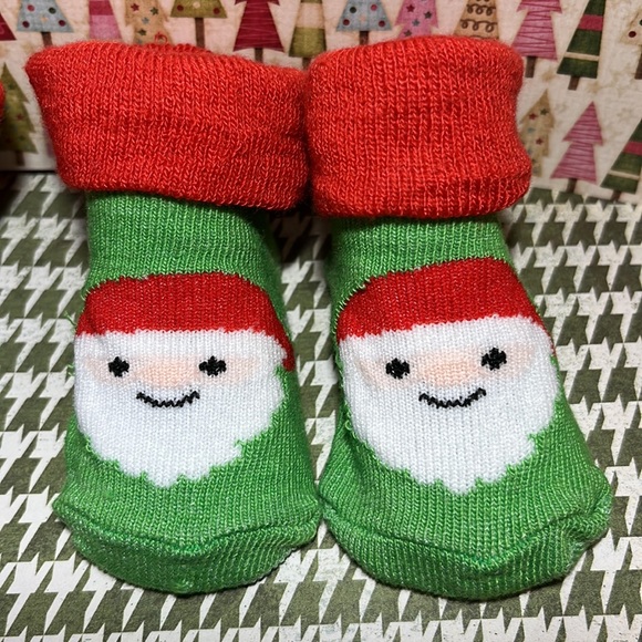 NWOT BABY BOOTIES/socks. - Picture 5 of 5